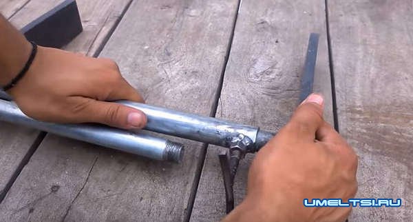 приспособление для переноски кирпича