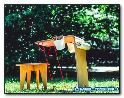 Мобильный детский стол для рисования Мобильный детский стол для рисования