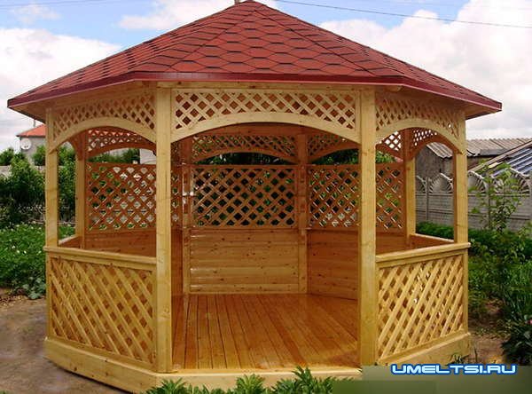 Строительство восьмиугольной деревянной беседки