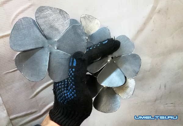 Роза из металла