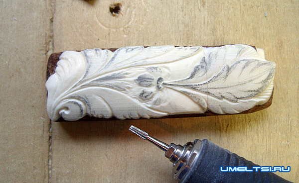 флеш-карта из дерева и кости