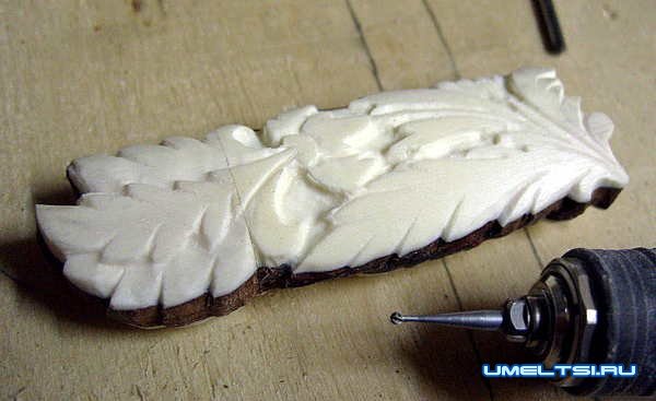 флеш-карта из дерева и кости