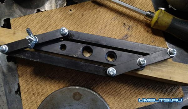 для столярной мастерской: центроискатель для столярной мастерской: центроискатель