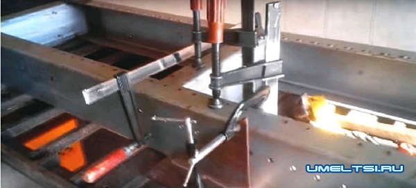 Двухосный прицеп для легкового автомобиля