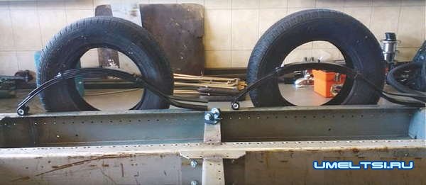 Двухосный прицеп для легкового автомобиля