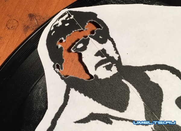 рисунок на виниловой пластинке