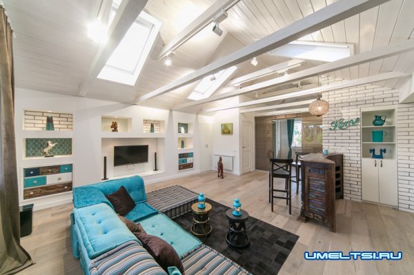 Советы по созданию уютной гостиной в мансарде