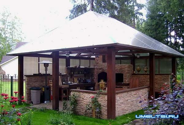 Примеры беседок с барбекю: фото