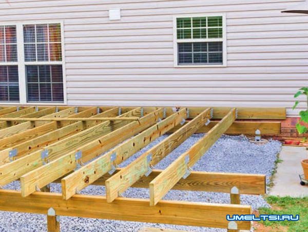 Строительство террасы в загородном доме