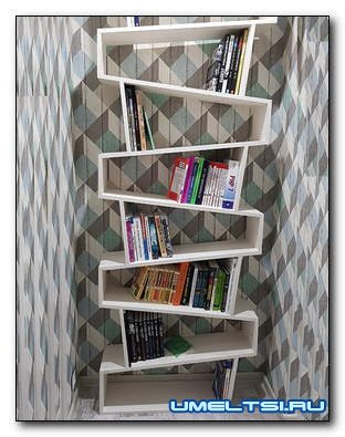 Оригинальная полка для книг