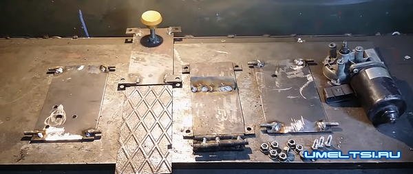 Электрический орехокол Электрический орехокол