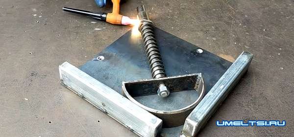 струбцина быстрозажимная угловая