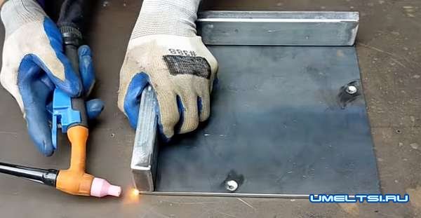 струбцина быстрозажимная угловая