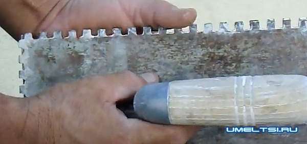 для быстрого нанесения клея на плитку