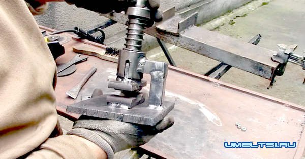 Станок для изготовления кованной решетки