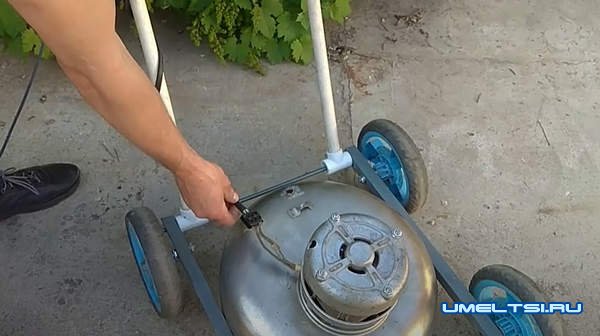 Делаем газонокосилку Делаем газонокосилку