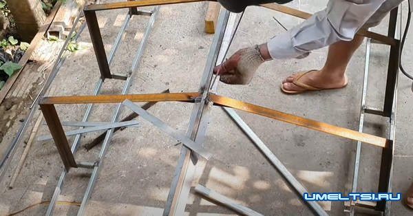 моторная лодка из пластиковых бочек