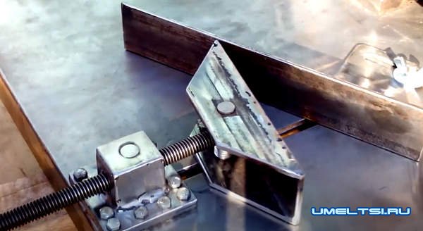 Делаем стойку для болгарки