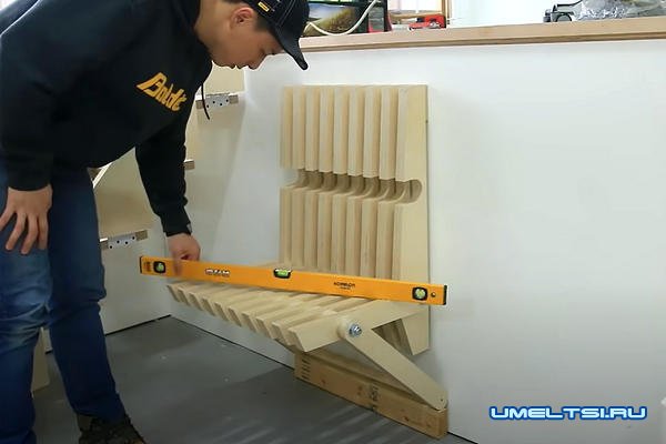 откидной стул