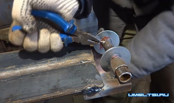 Далаем мини пилораму из бензопилы Далаем мини пилораму из бензопилы