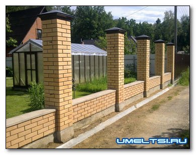 Как сделать кирпичные столбы